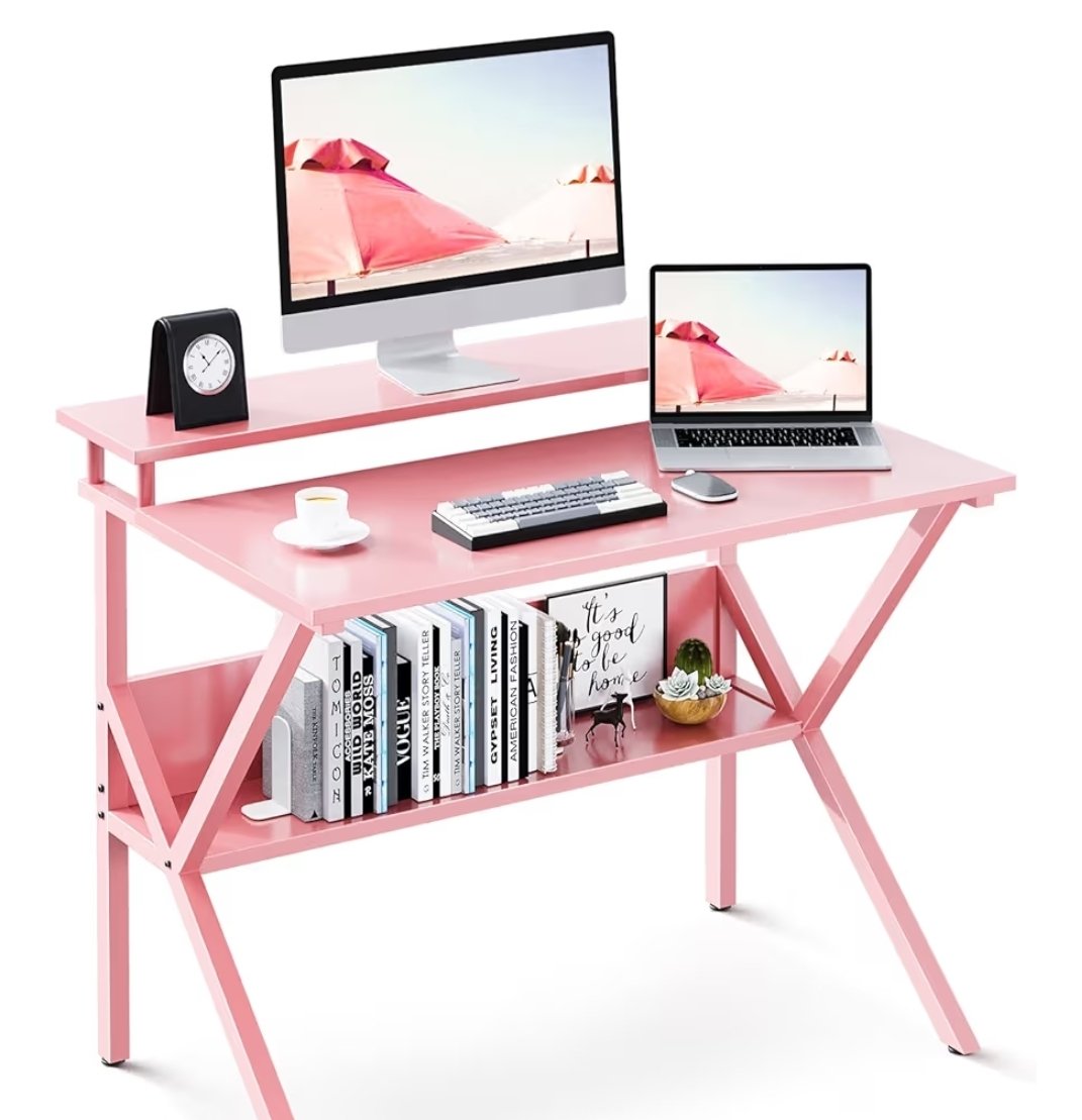 Koitrashpanda's tweet photo. Well my computer desk went bye bye. Fell apart. New one coming tomorrow https://t.co/Afnf008ZcE
