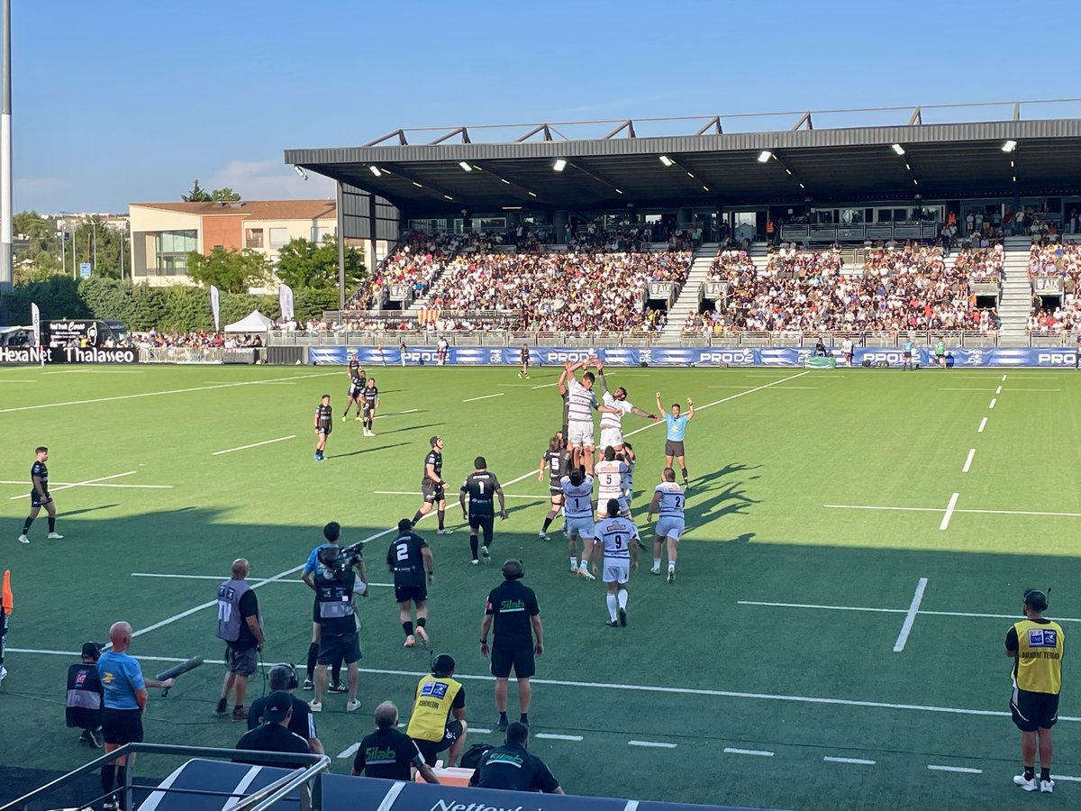 pierg43's tweet photo. Fin de saison pour le CAB. Surclassés en puissance et en vitesse par Provence, les Brivistes s’inclinent logiquement 39-21 et évolueront en ProD2 pour la 4e année consécutive. L’échec est patent. ☹️ https://t.co/ybR8TV8iyX