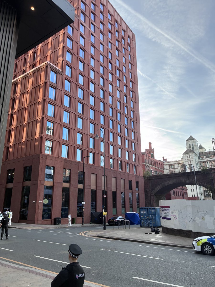 amy_e_walker's tweet photo. Investigations remain ongoing. CSI officers and detectives are at the scene @MENnewsdesk https://t.co/IbRfTZ47eZ