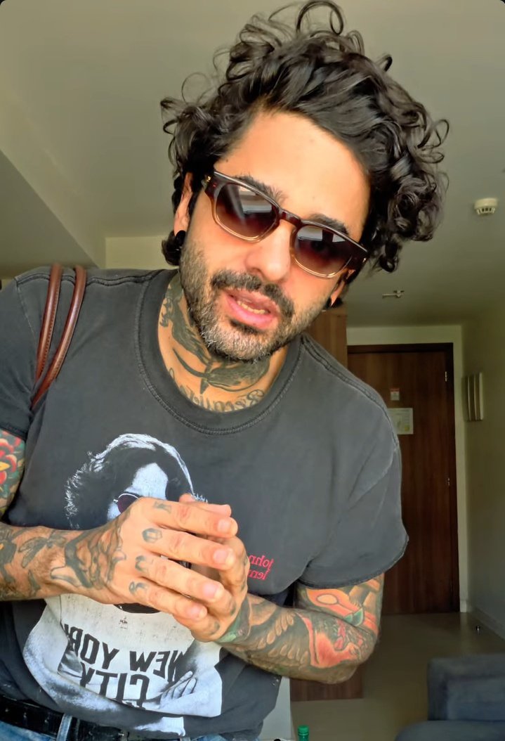 astronauteando's tweet photo. Rapaz, o trato que tu tá dando nesse cabelo não tá pra brincadeira não!@lucasfresno e o look tá ali brigando pra protagonizar tbm https://t.co/JJIreEsjuy