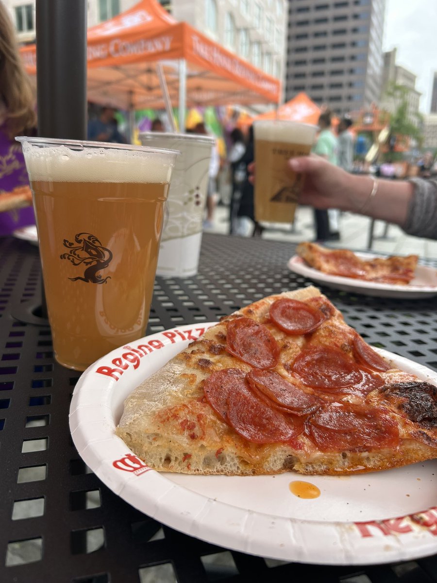 HeyRatty's tweet photo. Treehouse in Quincy Market.
We are so back.
#Boston #MABeer https://t.co/6lYd3V8ZTB