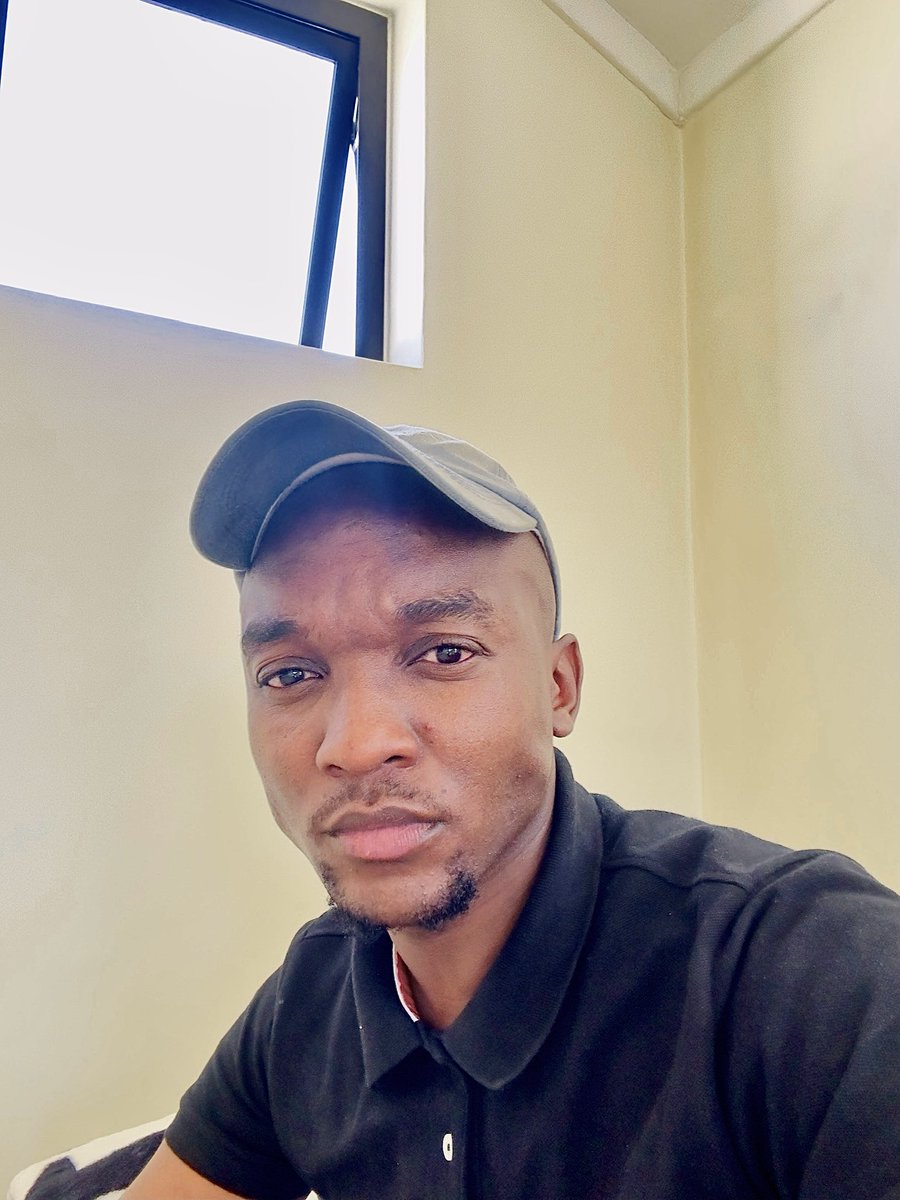 Skhumbuzo🌐 tweet media