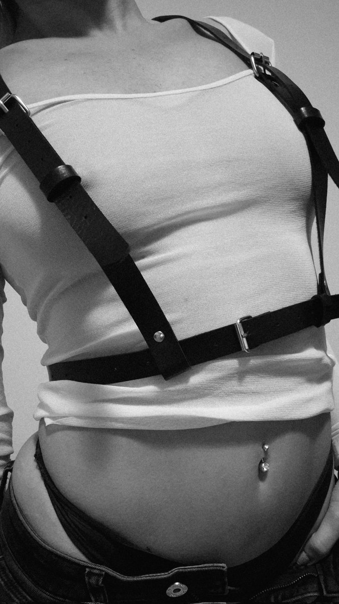 Heidi 🖤 tweet media