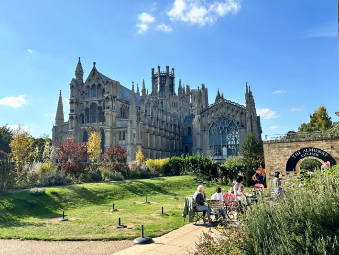 Margot5r's tweet photo. I booked afternoon tea in advance, but it turned out to be closed. I was so disappointed one second, but then I stumbled upon a hidden gem of an afternoon tea near Ely Church🍮 https://t.co/u6aTLSpqze