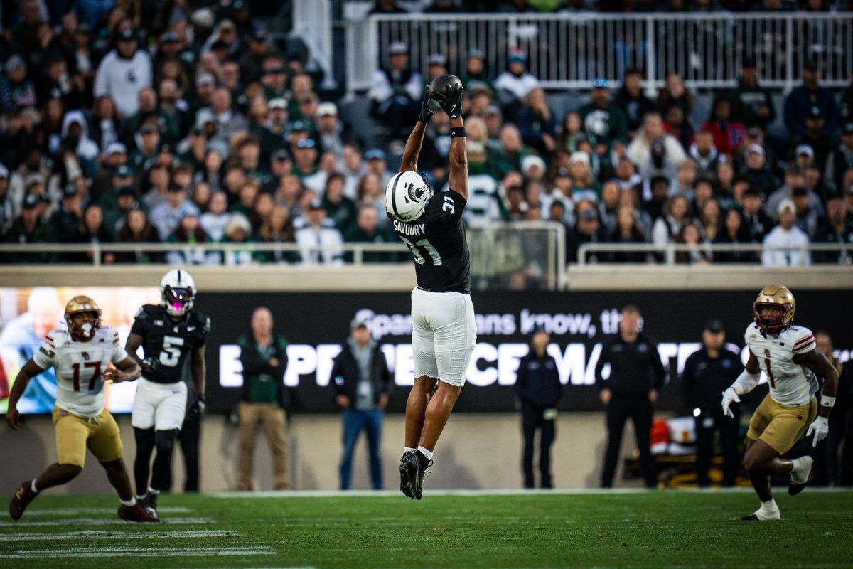 MSU_Football's tweet photo. Happy Birthday Jayden 🎈🎉 https://t.co/bCltXud0kd