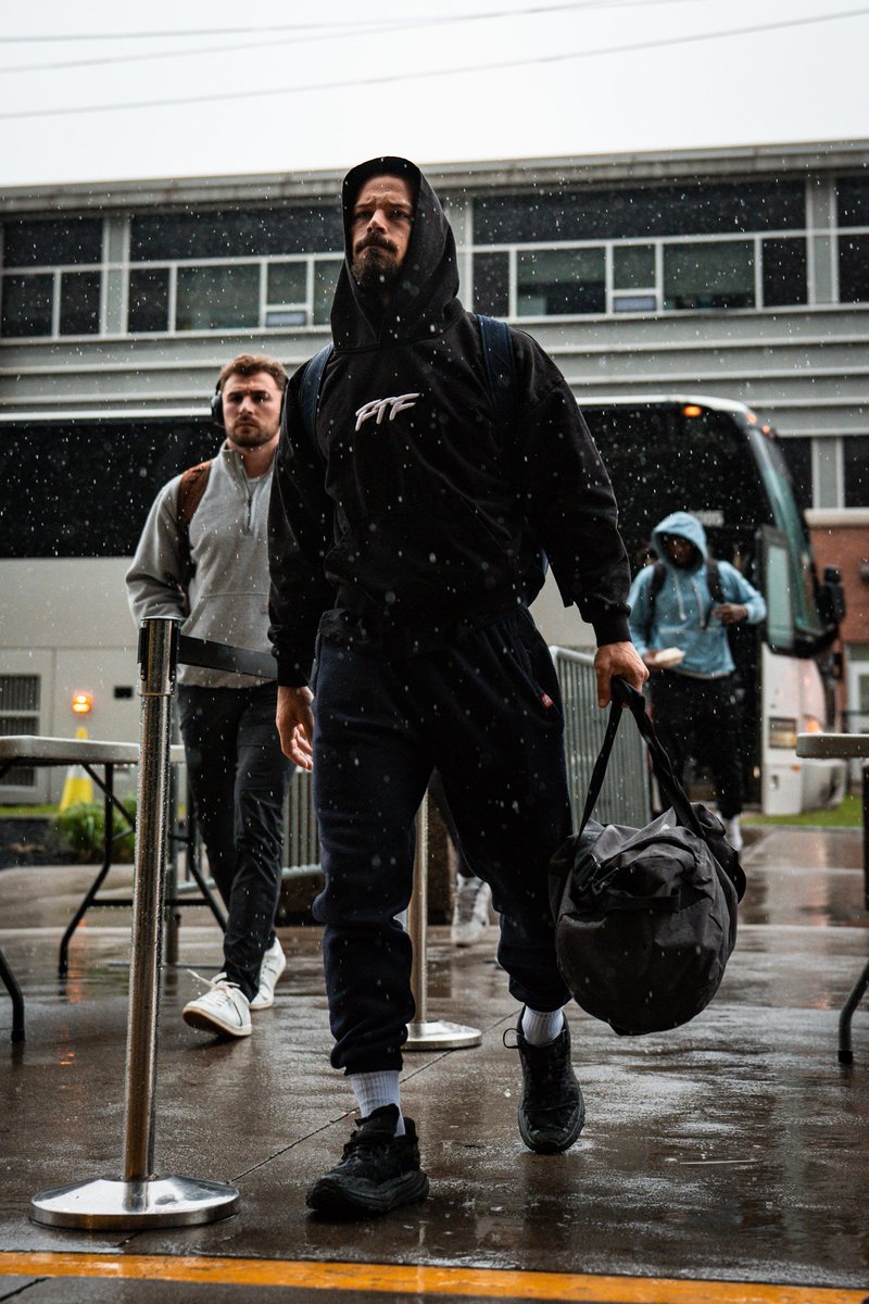 TorontoArgos's tweet photo. Through the rain, into battle π https://t.co/WEUHV70SPe