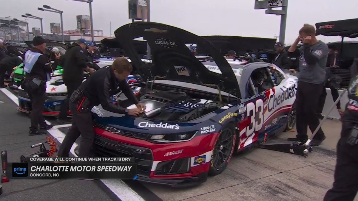 LeoGuina's tweet photo. Capo aberto e carros ligados em Charlotte.
#NASCAR #CupSeries #Motorsport #Racing #NascarNews #Corrida #Automobilismo #StockCar #Velocidade #NASCARBrasil #NASCARcomLeoGuina #LeoGuinaRacing https://t.co/dLDplaQaQT