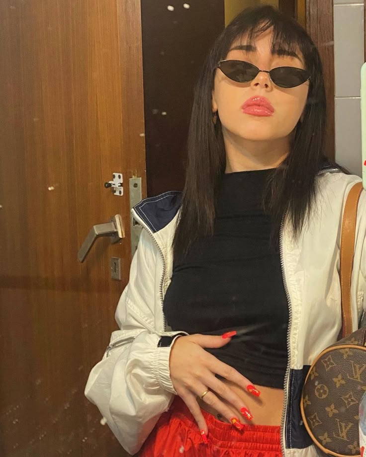girlytraketera's tweet photo. 𝐷íganme la verdad, ¿tengo 𝑙a vibe per𝖋ecta para el #𝚅éū𝕣an𝕥ː𝖉e𝘣u𝕥? 𝑂jalá que sí, porque hoy lo único que quiero escuchar es #b𝒍o𝕠d·发誓·𝕥e͟ars en bucle y a todo vo𝑙umen. 𝔜a estoy 𝑙ista para #𝕤prēαd·m𝕪𐙚w𝕚ngs, ¿y ustedes?

𝙳αngᥱro͞u𝕤 𝐝𝕚vα, #𝑙lu𝕧𝕚ɑ. https://t.co/aHO8DXjeBk