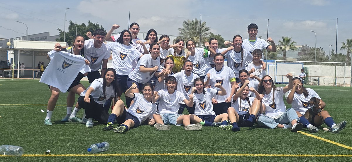 carcab25's tweet photo. ⚽️ 𝐉𝐔𝐕𝐄𝐍𝐈𝐋/𝐂𝐀𝐃𝐄𝐓𝐄 | 

Pocos equipos pueden decirlo, acaban la temporada con

PLENO DE VICTORIAS

66 Puntos de 66 posibles 💪🏼

¡¡¡Este equipo tiene magia!!!

Estas chicas merecen un reconocimiento 

#UCAMFemenino https://t.co/k0Bgaq0Ub4