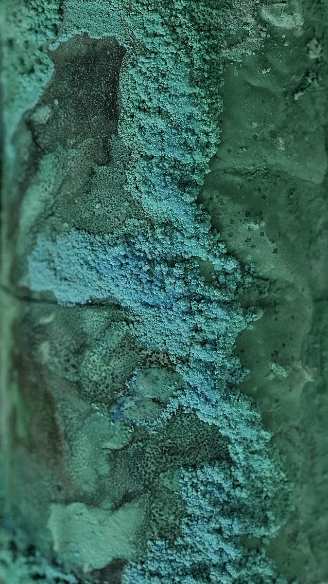 joelle_lb's tweet photo. Bought the new Sony 100mm f2.8 macro GM. Started playing with textures, this is a closeup of verdigris before I scrape off the crystals off copper pieces to make pigment. 

Minimal edit on the jpg file. I’m gonna have so much fun this summer, def my favourite lens already. https://t.co/5Bi07mUh4F