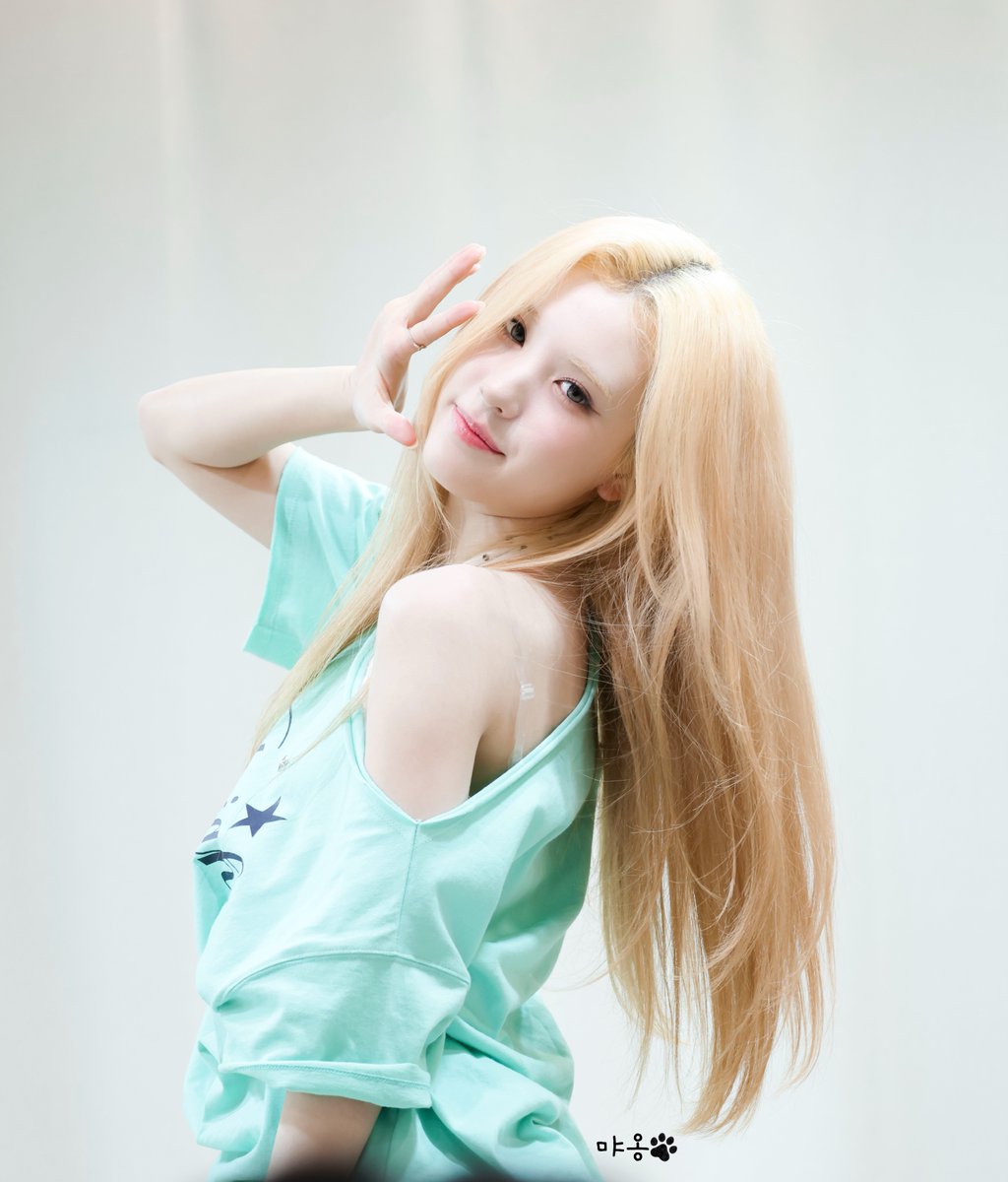 maybe060619's tweet photo. 260523 마야

#오드유스 #마야 #ODDYOUTH #MYAH https://t.co/e9FNjz3uU3