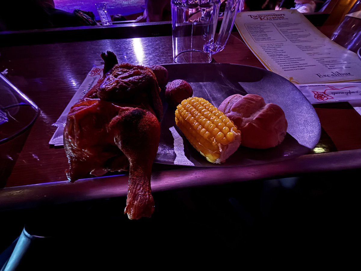 EWK_Nicky's tweet photo. missing Vegas right now https://t.co/C4U1xE4Ot7