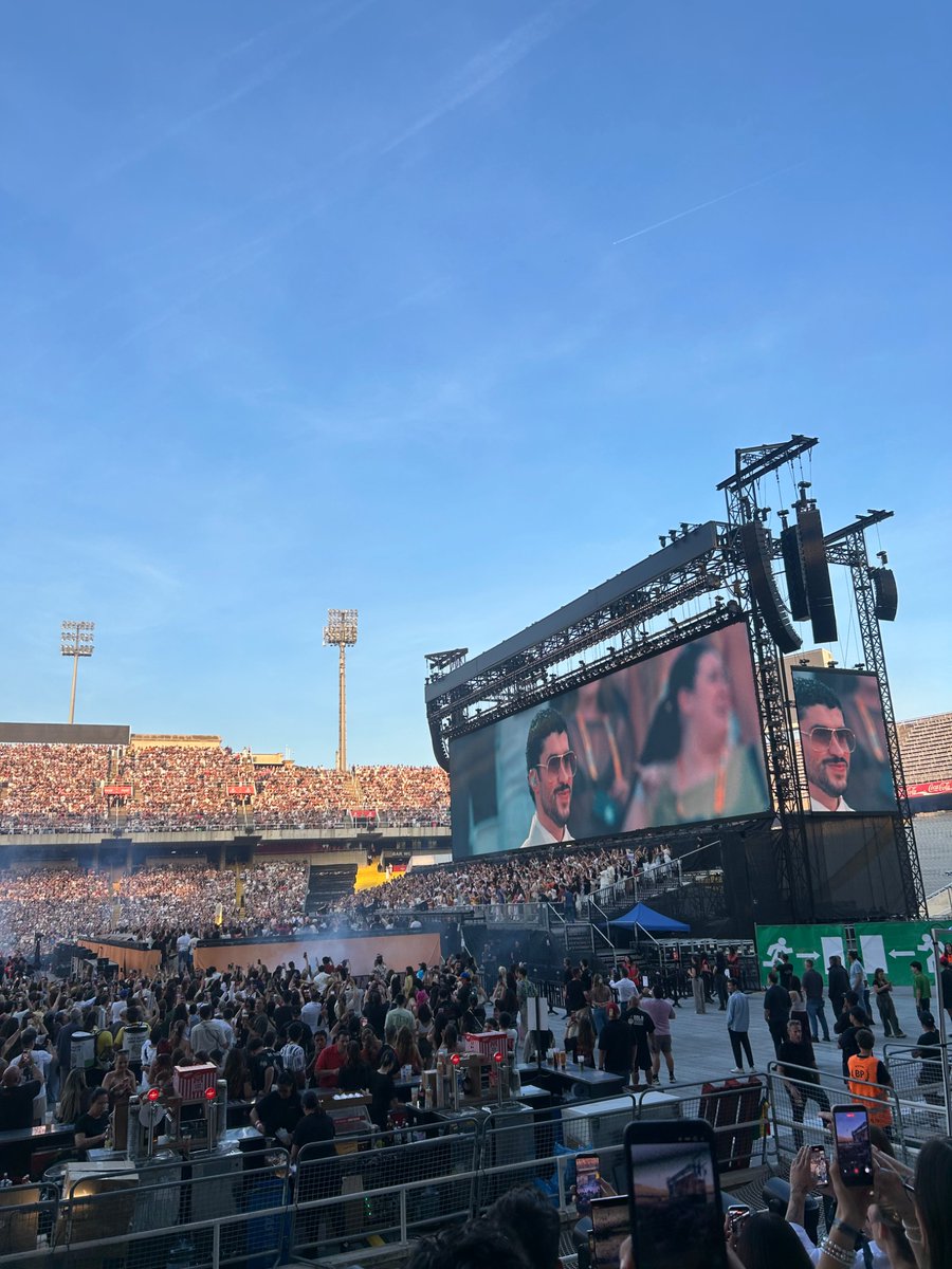 liam tweet media
