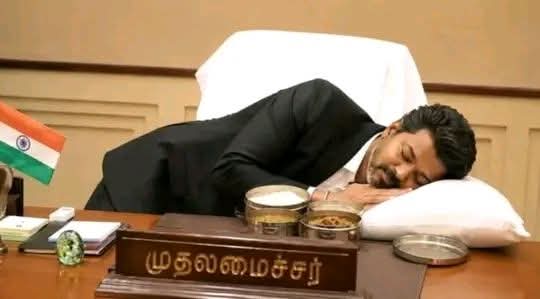 Ranjith_Rayappa's tweet photo. ட்வீட் போட்டு தூங்கினது போதும்.. கரெண்ட் எப்போ வரும் சொல்ல சொல்லு ப்ரோ.. https://t.co/MWr5xuNn6N