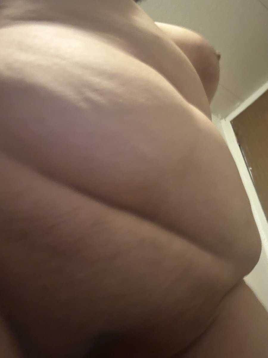 chubbygothbbw's tweet photo. Need some pussy? https://t.co/yDXyfaOkc1