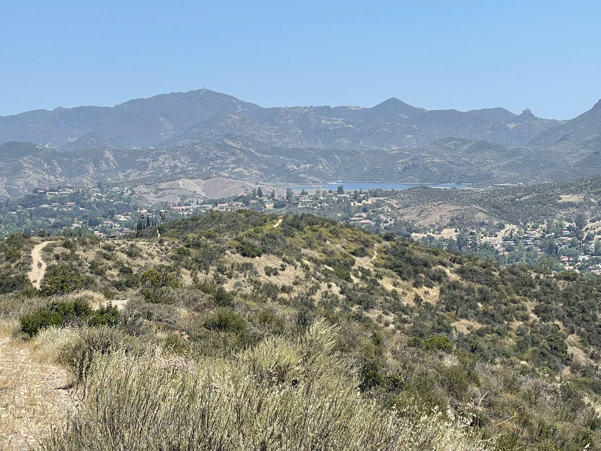 hillypaige2's tweet photo. #9 of 10 in the @COSChallenge  - Brookview Trail.
Nice views of Westlake and Lake Sherwood!
Getting down to the final days of the #CosfChallenge!
@COSFoundation https://t.co/twYiaUjxFm