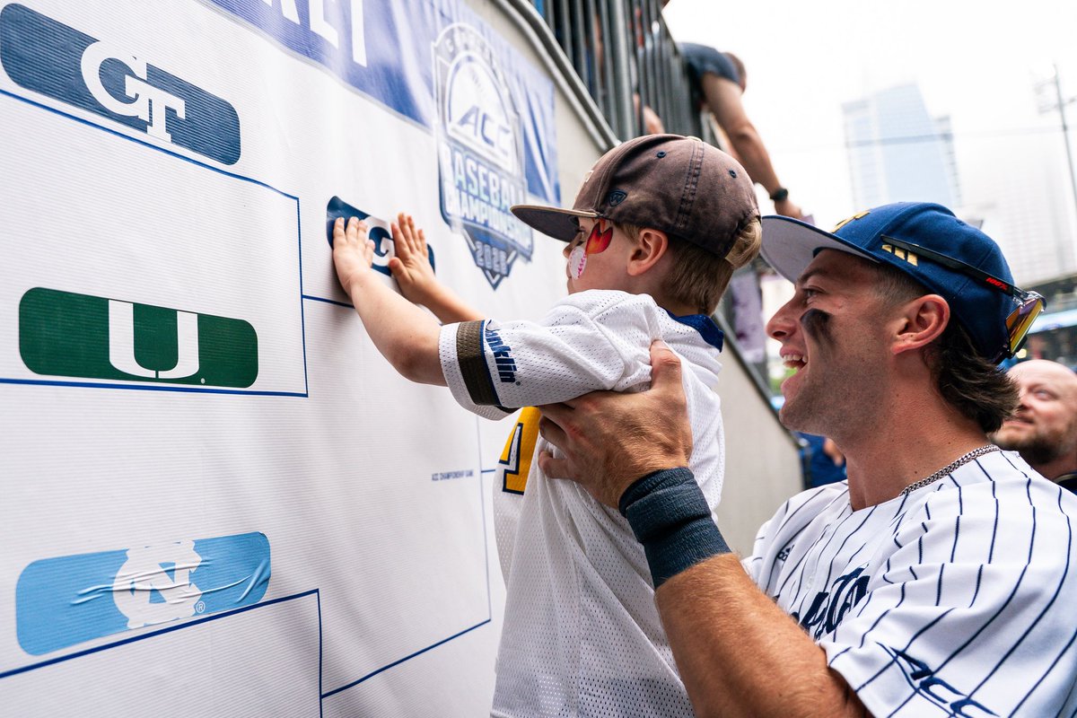 GTBaseball's tweet photo. This is what it’s all about 🤍💛

We got a chance to win another championship, tomorrow at noon

#StingEm🐝 x #NoFinishLine https://t.co/khVezWqFho