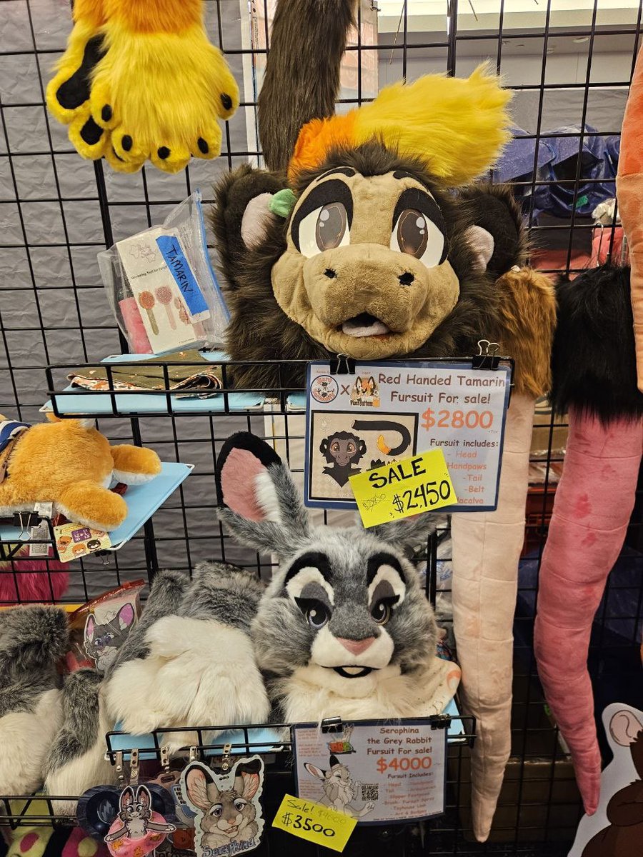 ZeroRemnants's tweet photo. @thetwistedpuppy @SoulDoggo @shaydestuckk @MBWsuits @PlushButtons_ ⭐️Only two suits left! 

⭐️They are available to be claimed online and are open to offers! 

⭐️Feel free to dm if interested! https://t.co/TDPPPEa5yu