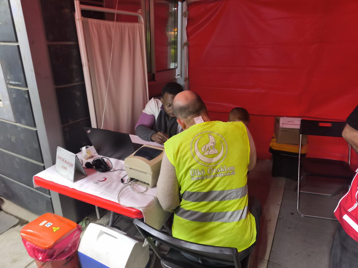 odemisocak's tweet photo. Ülkü Ocakları Ödemiş İlçe Başkanlığı olarak, toplumsal sorumluluk bilinciyle Türk Kızılayı Ödemiş Şubesi'ne kan bağışı gerçekleştirdik.

Bir ünite kanın bir hayat kurtarabileceği bilinciyle hareket ederek farkındalık oluşturmayı amaçladık. 

🇹🇷 Var Olsun Ülkü Ocakları 🇹🇷

@ayyildirim1 
@burakkilictc 
@dumanliibrahim