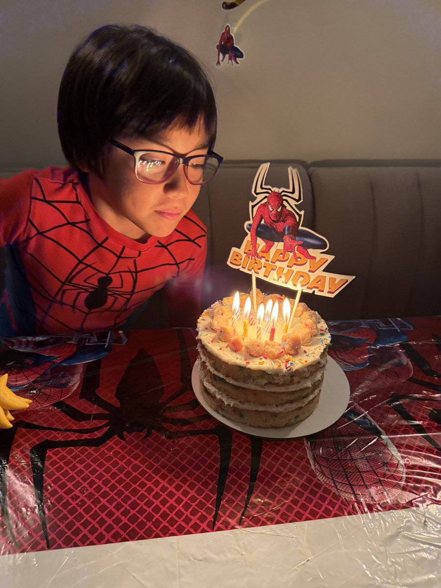 DCMichaelA's tweet photo. Doesn’t matter how early the wake up 😴 or how long the flight ✈️, one thing I’m not gonna miss is my boy’s birthday.  

Work is important; so is life ❤️ 

Happiest of birthdays to the little guy who lights up our whole world 🌎 https://t.co/T5pAIBoGwl