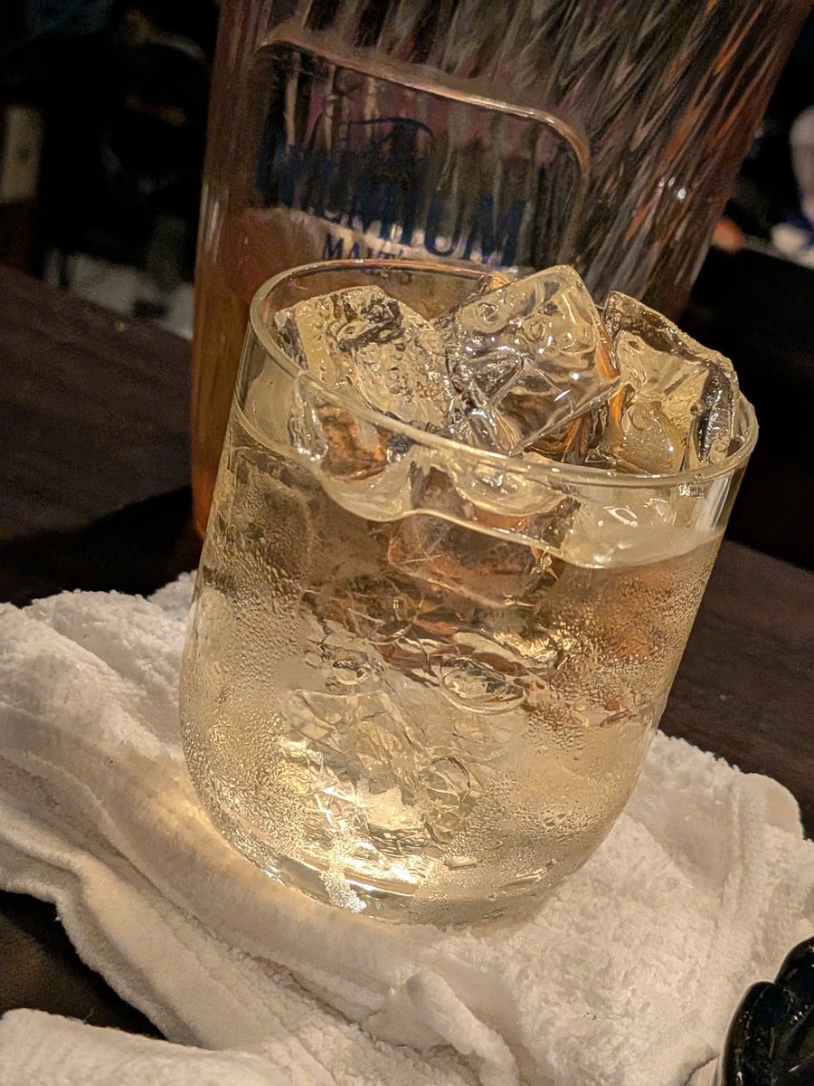 7ur1n_oct's tweet photo. #もう酒以外に救いは無い https://t.co/tRCu3jT08p