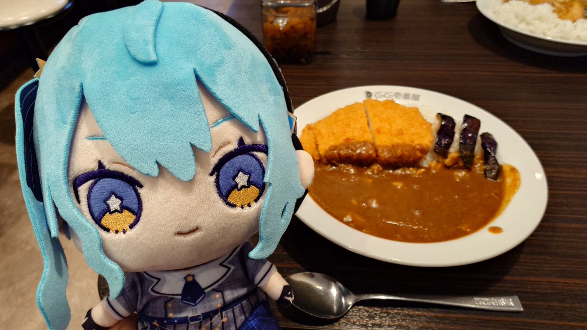 GAND_MPG's tweet photo. CoCo壱→カラオケ→カプコンカフェ→深夜R.E.P.Oで充実した一日でした🤗金コスメisドコ…… https://t.co/VwDTvfyXUj