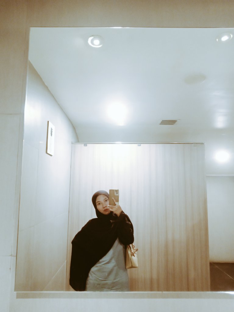 sintapenanda's tweet photo. https://t.co/tZLJW2MkVt