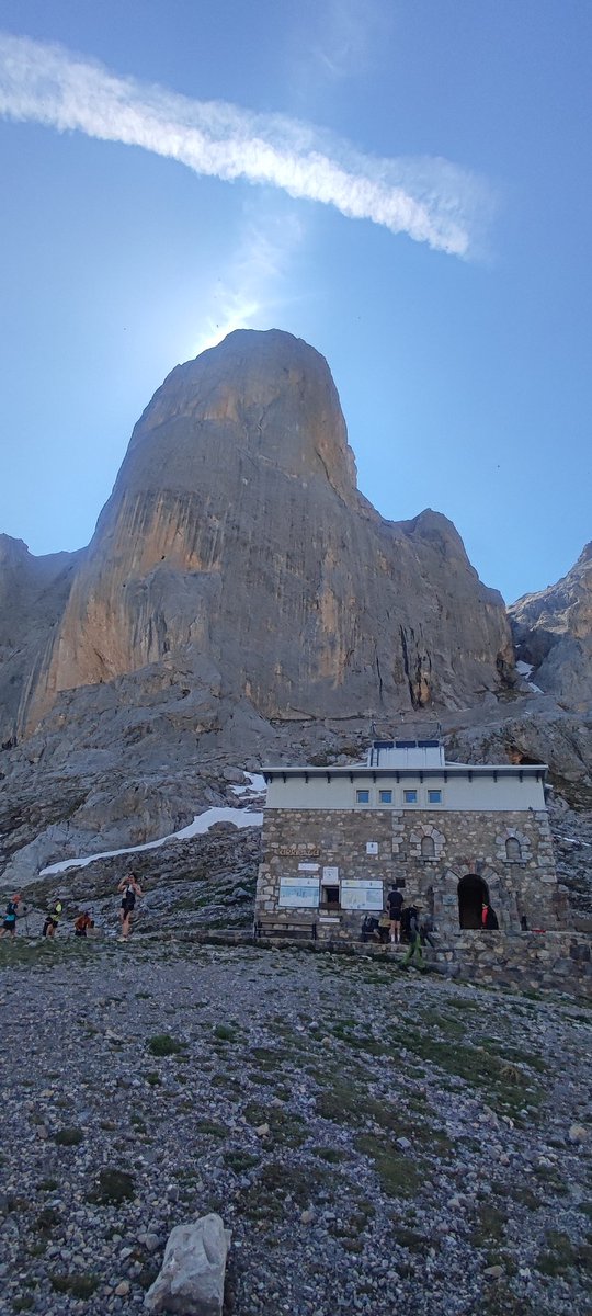 MotoresRepechin's tweet photo. Su majestad el #Urriellu hoy, desde distintas vertientes. Espectacular día en #picos @Incatur @TurAsturiasPro https://t.co/i8xX4AzrX1
