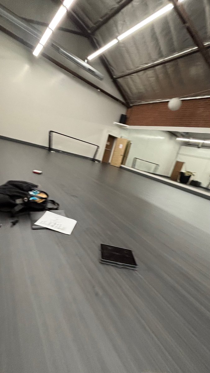 saintsatinnews's tweet photo. Samara 🐺Mew Weverse message 

Heyy guys :)) I hope everyone is doing well. Just wanted to thank everyone for the support on the songs, I’m so happy that you guys love it❤️ also… just sharing here so photos of my life recently lol 
Love youu https://t.co/jdXLvOYVMF