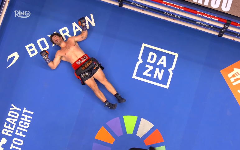 BepoBoxing's tweet photo. Richard Torrez Jr. OUT COLD by Frank Sanchez!! #UsykRico
After seemingly a decent round Torrez was sparked into oblivion, brutal. Rushing on the inside with a big puncher is always a risk! https://t.co/Obsm7n9hy7