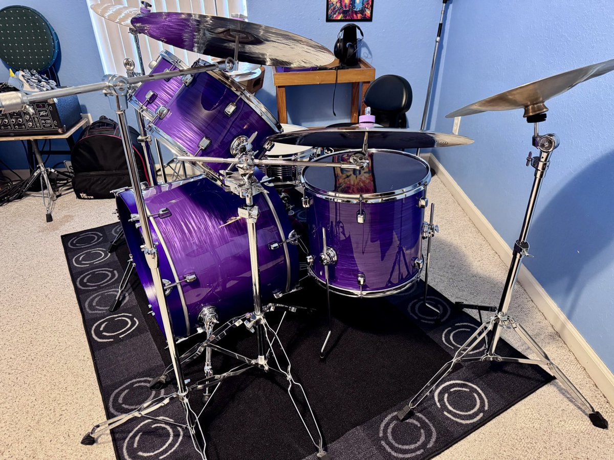 wainjoe's tweet photo. Drum set rebuild is complete. #Drums #DrumSetRebuild #PurpleDrums #DeepPurple #TeamPurple #CustomDrumSet #Drummer #DrumLife https://t.co/I6TXE98JTW