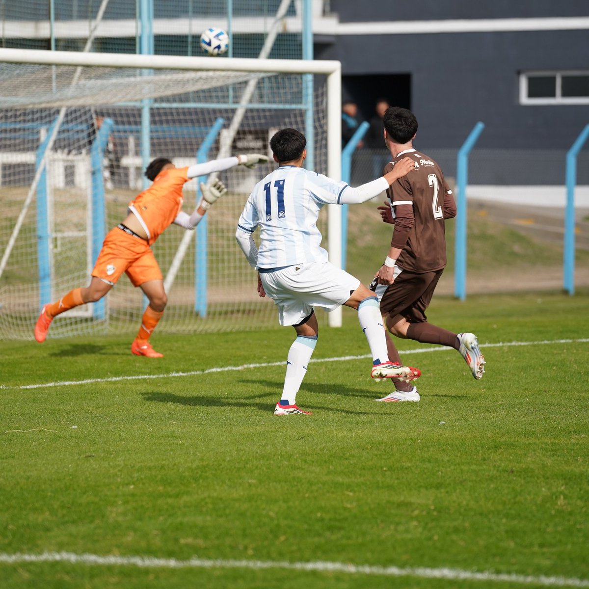 LaNúmeroUno tweet media