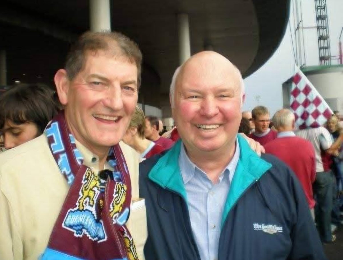 DavidLeaver2's tweet photo. @LucyyAdele Wembley 2009. Me and Martin Dobson, Burnley, Everton and England.And last year.A dream https://t.co/Mq7XmuOCcI