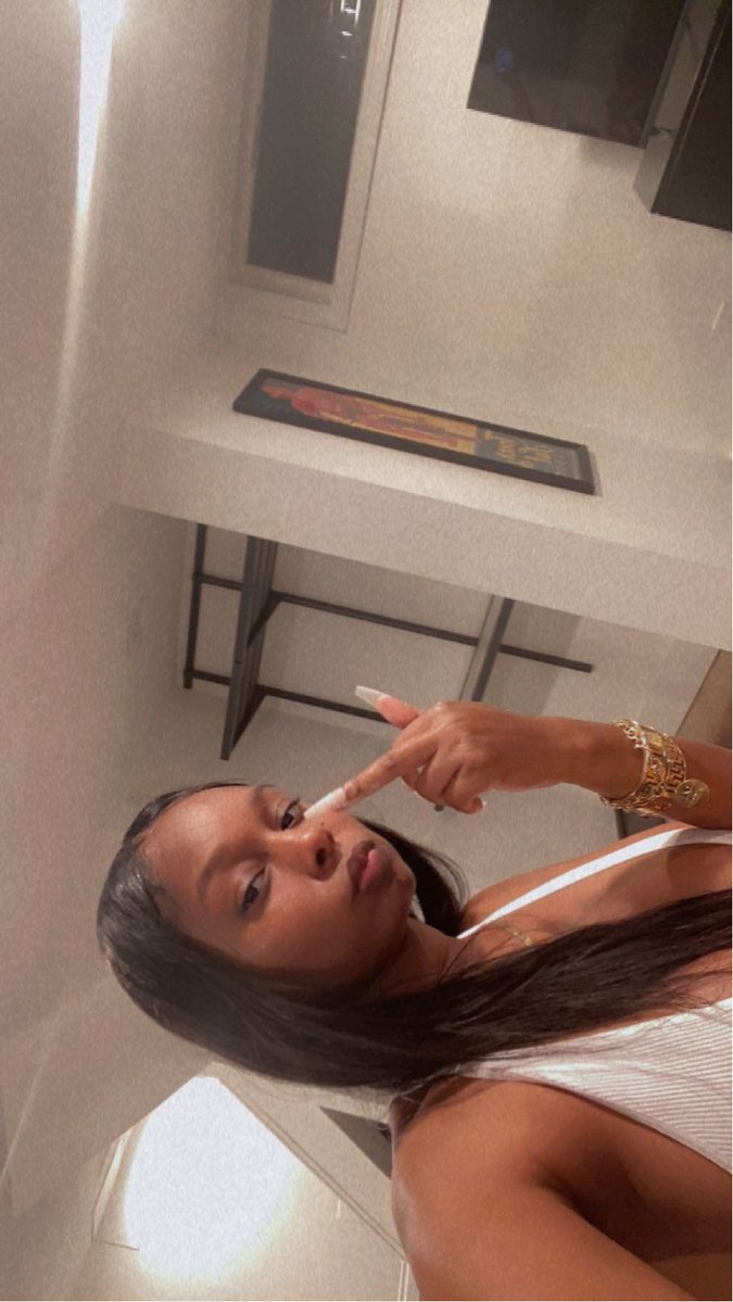 t-sheezy ✨ tweet media