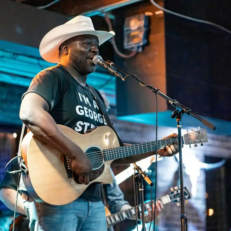 Carolina Country Music Fest tweet media