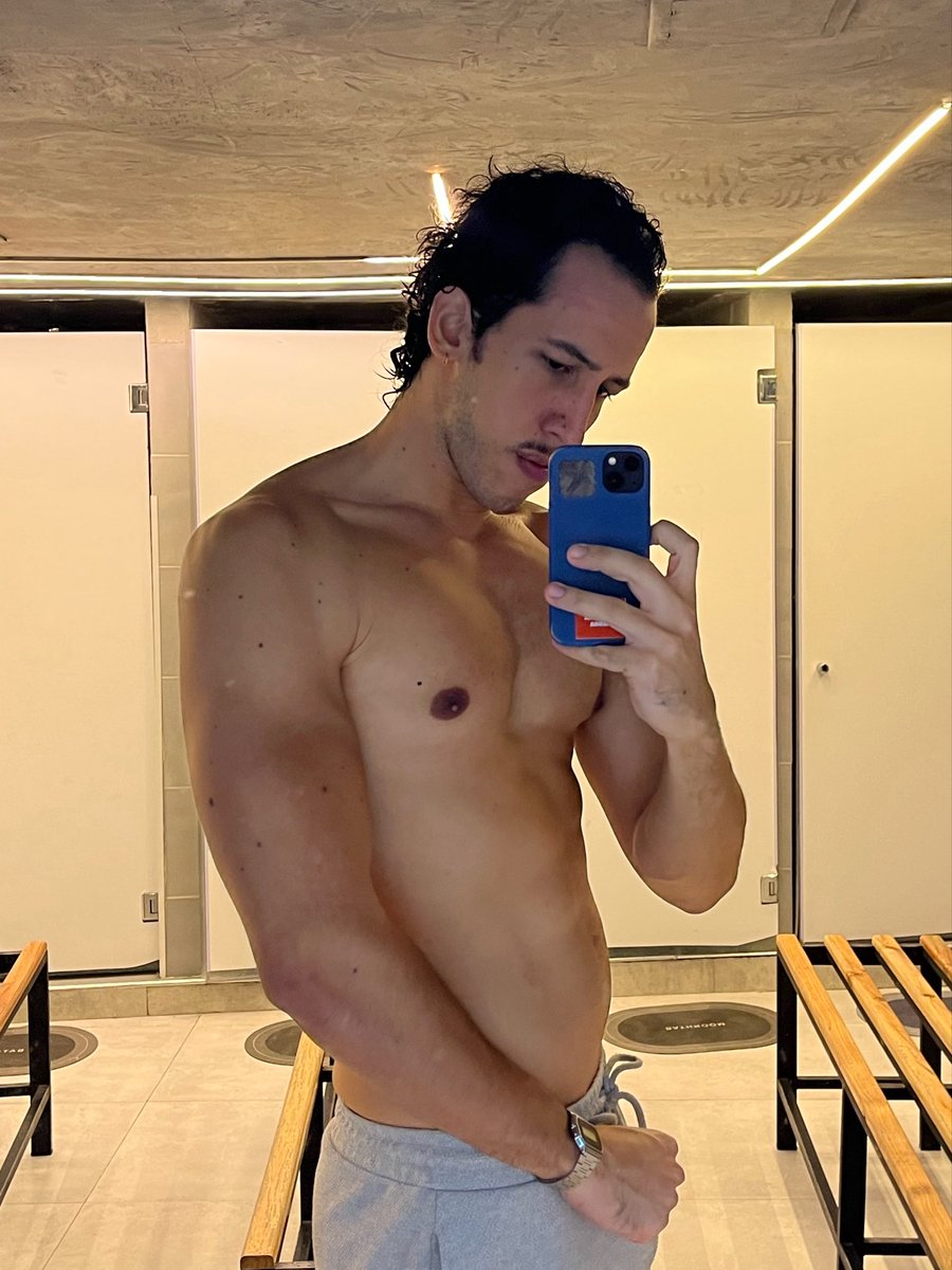 alessandro 🏹 tweet media