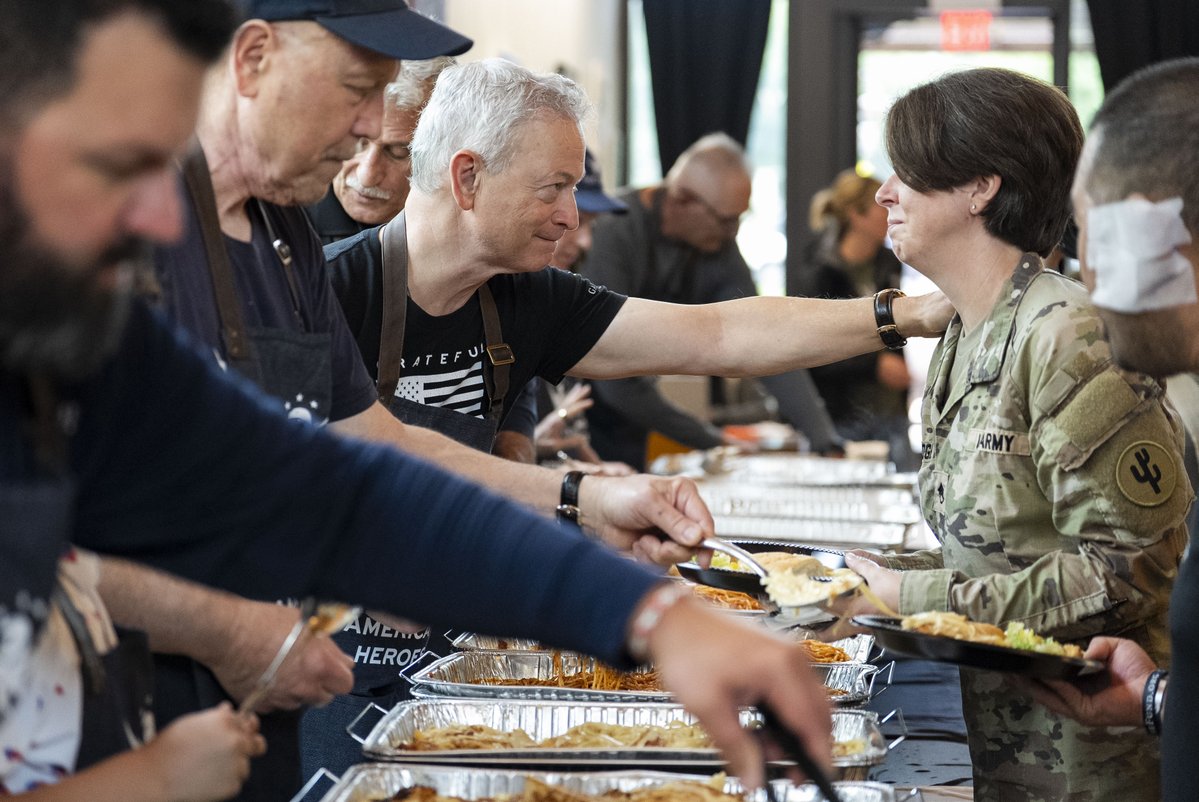 Gary Sinise tweet media