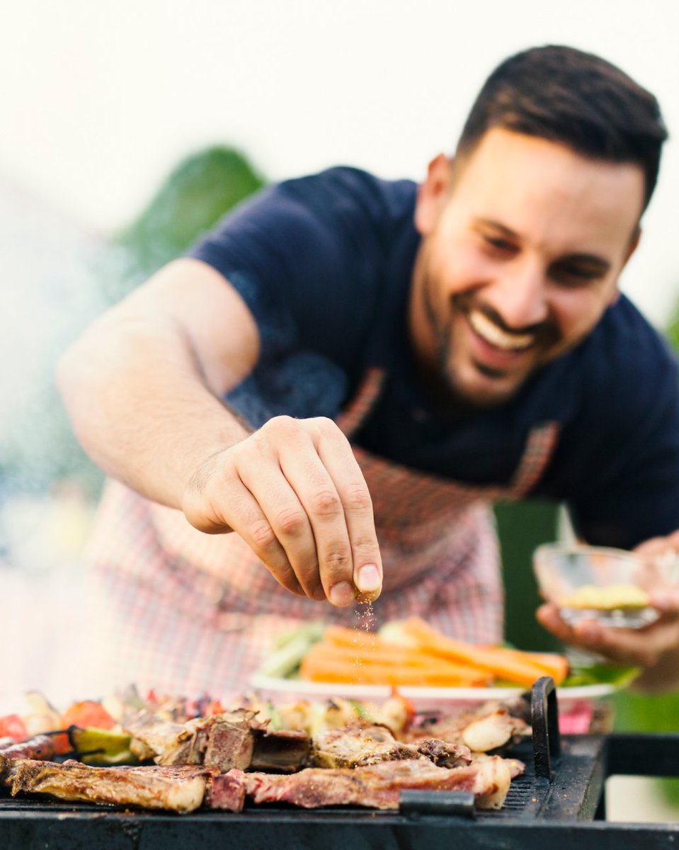 ModeraSPS's tweet photo. Planning your holiday weekend BBQ? 🍔🔥 Share your favorite grillin’ dishes with us! #HolidayGrill #3dayweekendvibes https://t.co/VxWIISHpVf