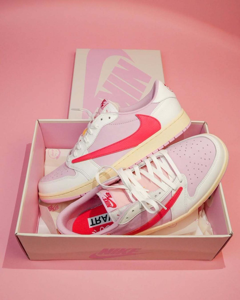 JustFreshKicks tweet media