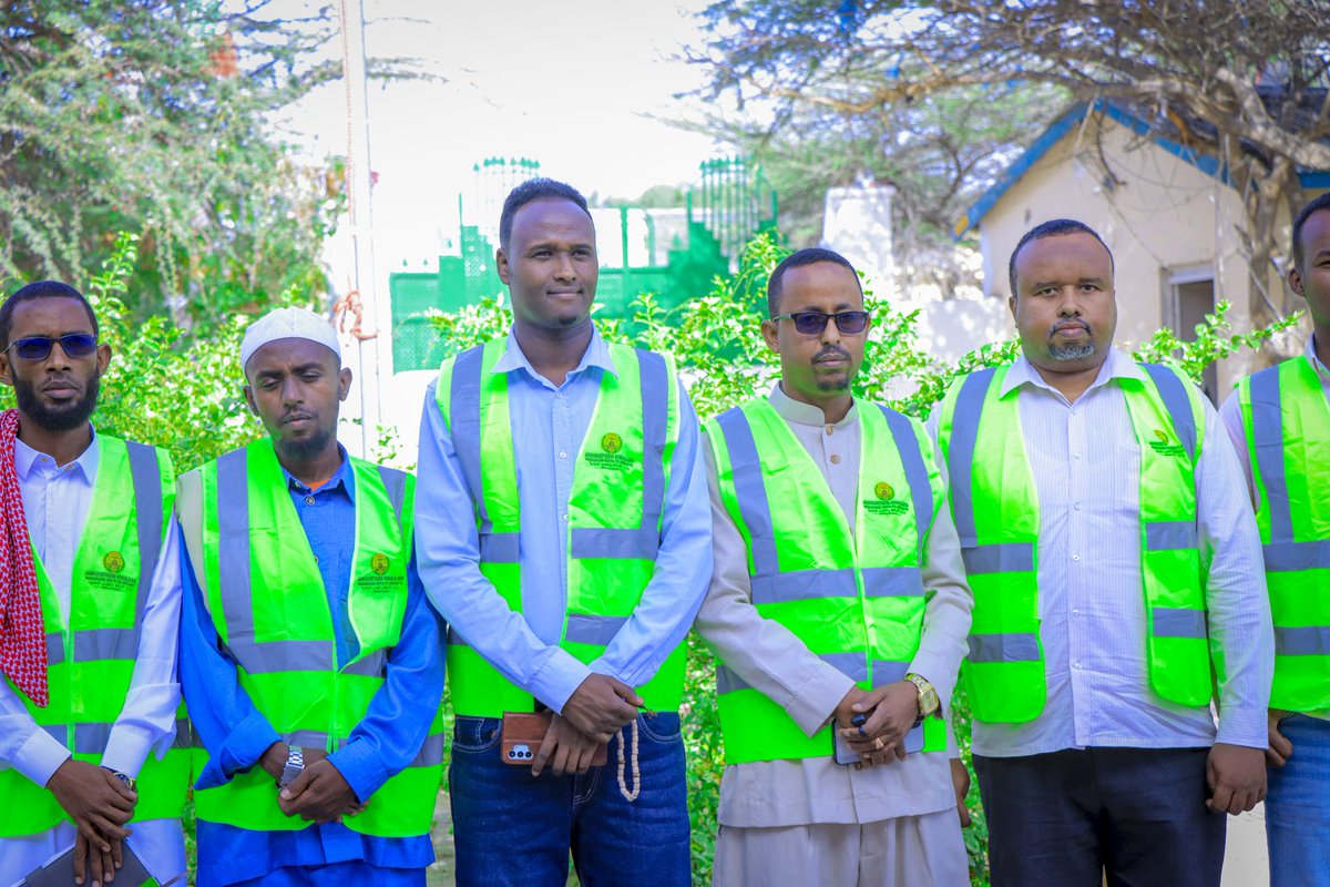 NuurPolitical's tweet photo. The Ministry of Religion and Endowments of Somaliland today officially launched a project aimed at registering mosques and Quranic schools across the country. The project is being funded through the Ministry’s own budget allocation. https://t.co/u74jWCeUgO