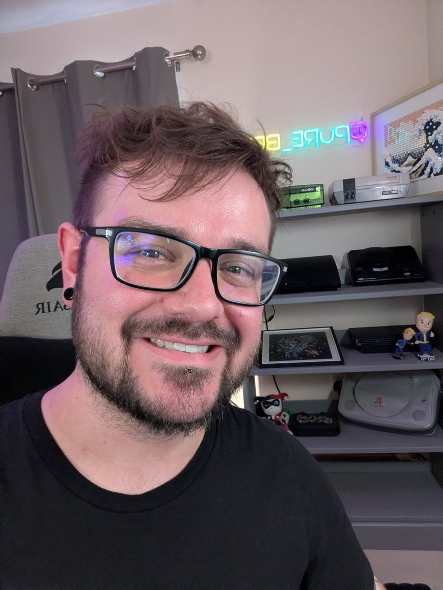 Pure_Ben's tweet photo. And we're back with more Hotel Architect! 

Sidenote - it's very hot in the UK and even hotter in this room right now, viewer caution advised.

https://t.co/8zZRU1Y2LI https://t.co/9UUNKCerc7