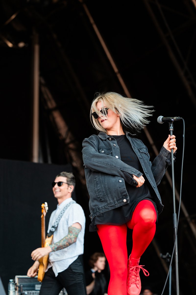 Rock Sound tweet media