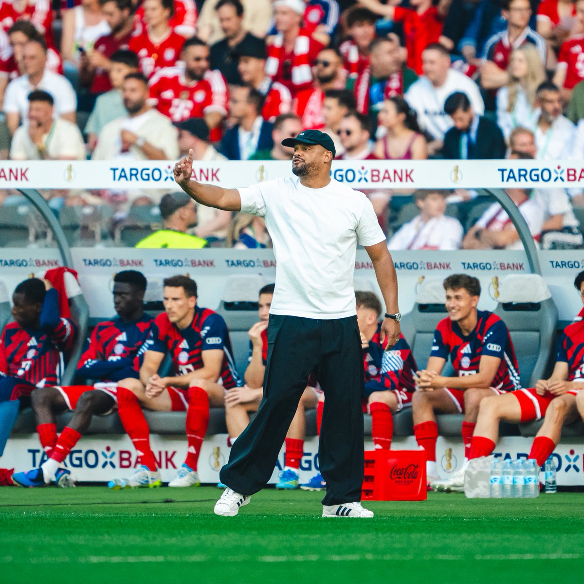 FC Bayern München tweet media
