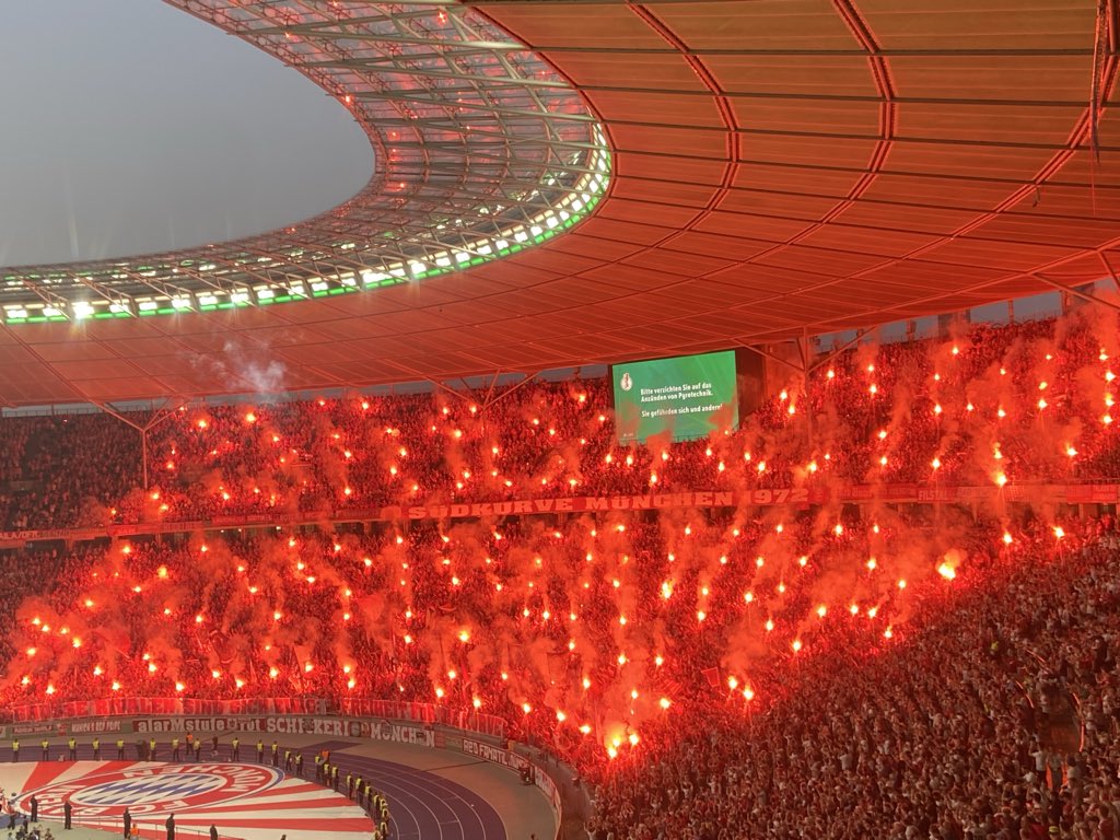DanielWighton's tweet photo. I wonder what percentage of flares are used for what they’re supposed to be used for. https://t.co/vJVDA80goU