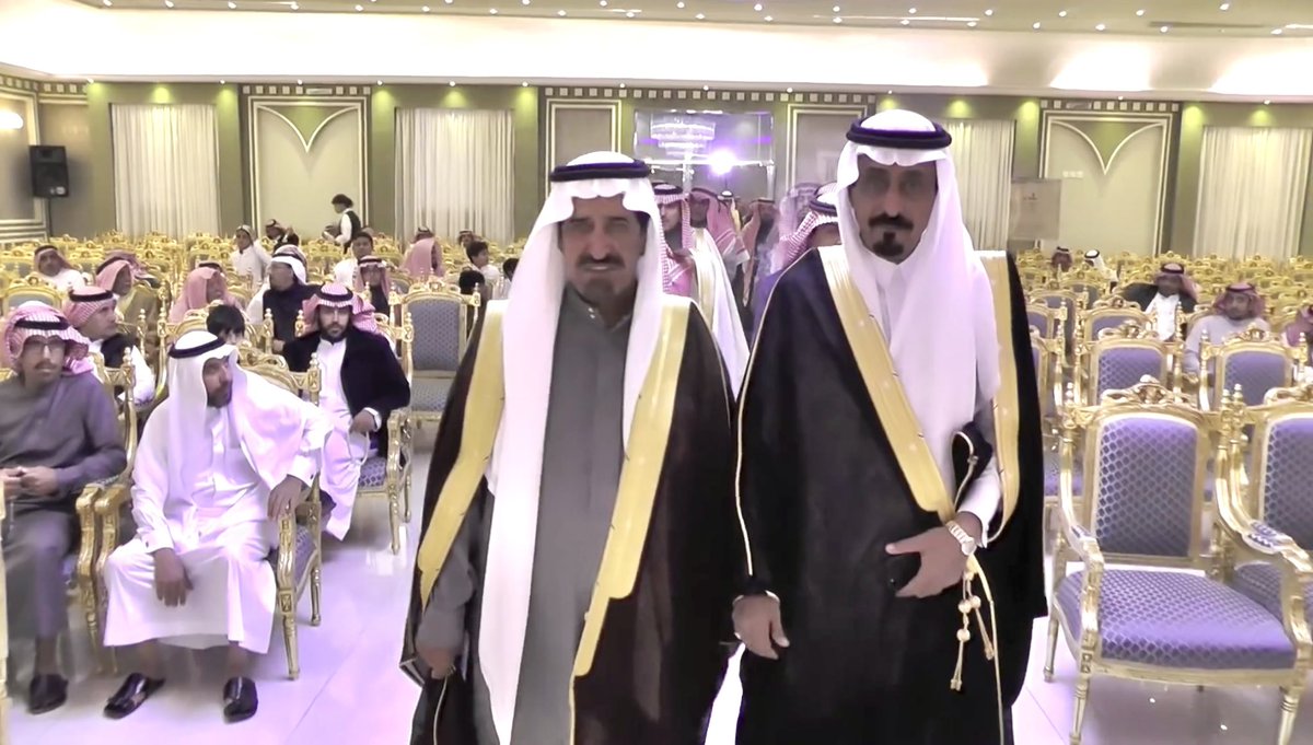 Rani_Alayed's tweet photo. رحم الله   طيّب الجناب ، حسن السيرة  الشيخ العميد #هندي_بن_تركي_بن_حميد  رحمة واسعة وأسكنه فسيح جناته ، عزاؤنا  باسم الوالد لابنه العقيد محمد ، وإخوته ، وآل حميد ، وأخص منهم : الشيخ د. محمد بن تركي بن حميد @binhomed1 
والشيخ : فيصل بن سلطان بن حميد @fsbjhjah والشيخ : فيصل بن حشر بن حميد @faisal_hashr ، وعتيبة كافة . 
إنا لله وإنا إليه راجعون ..
—-
الصورة للفقيد الله يرحمه  مع الوالد حينما حلّ  ضيفاً خاصاً عنده .