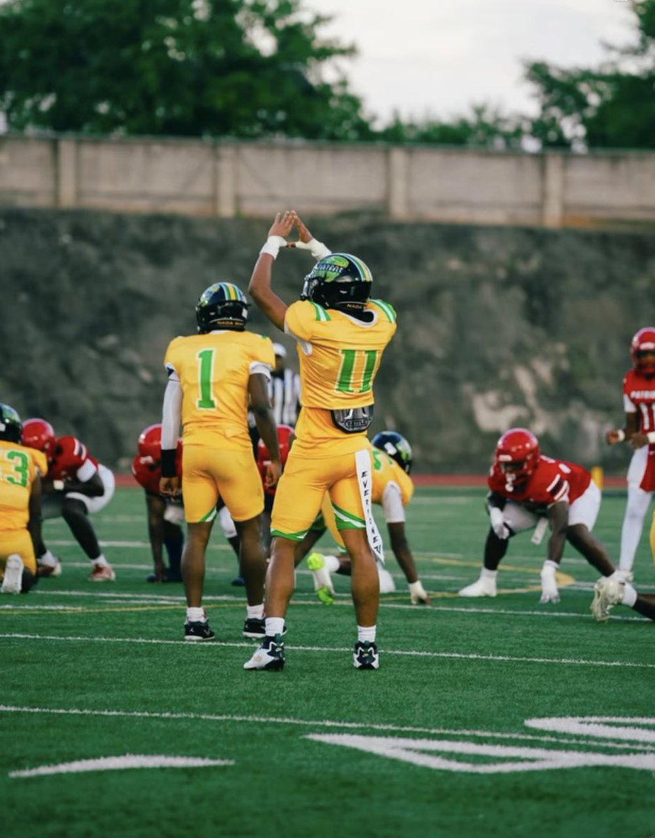 isaiahrivers28's tweet photo. Just a few film from the spring game @MonroeFTBL @Coach_M_Nix #NADAS https://t.co/lU1Bdn3uDB