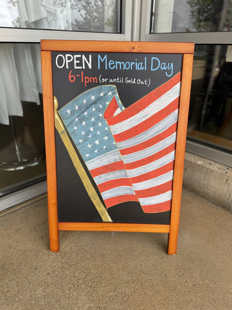 GreenbushBakery's tweet photo. Happy Memorial Day weekend! 🇺🇸🍩

We are open with normal hours all weekend and will be open on Memorial Day from 6AM–1PM or sold out. Stop by and celebrate the holiday weekend with your favorite donuts! https://t.co/fWtSR1Jzi5
