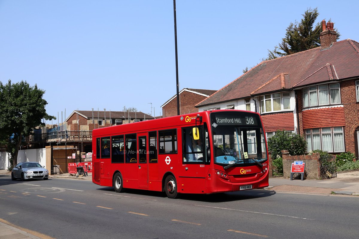 HoKitLam's tweet photo. After a busy month, it's nice to finally have a sunny bank holiday weekend to rest! Bit of an outing into North London today and snapping a couple outstanding bits on the growing list, more electrics enter service across London but younger diesels and hybrids continue on! https://t.co/Dbh8HdWym8