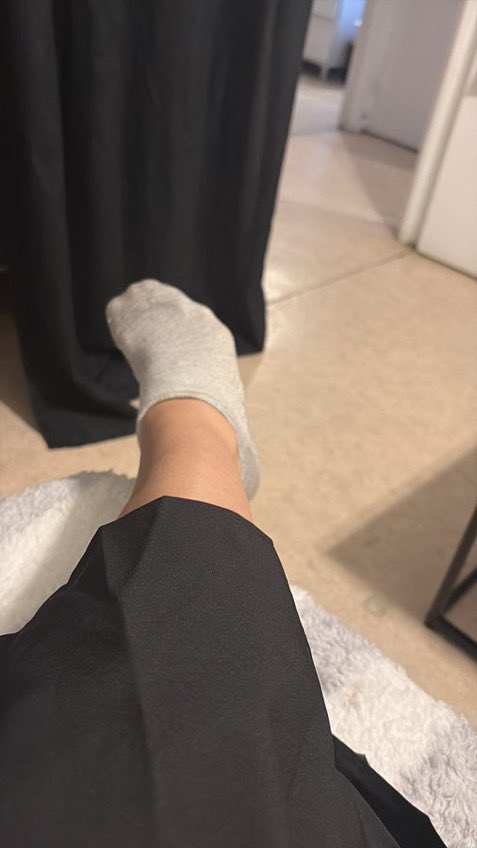 DeesseSms's tweet photo. Tu es là où tu mérite loser🐶

😈🔥😈🔥😈🔥

#soumis #paypig #blackmail #moneyslave #findom #fetichistpieds #pieds #latex https://t.co/GAoaGsMQpW