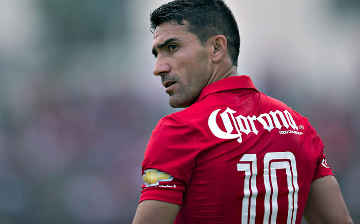 Diablos_Rojos17's tweet photo. -8 títulos como jugador de Toluca
-4 títulos como director deportivo de Toluca
A veces no se dimensiona el tamaño de Leyenda que es Antonio Naelson Sinha. Felices 50, GENIO ❤️. https://t.co/NsM6UT2dlg
